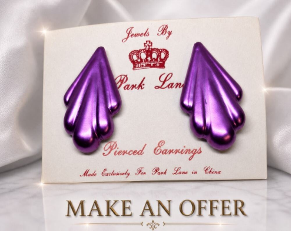 VTG Park Lane " Lipstick" Metallic Purple Wing Flame Pierced Earrings NOS NEW